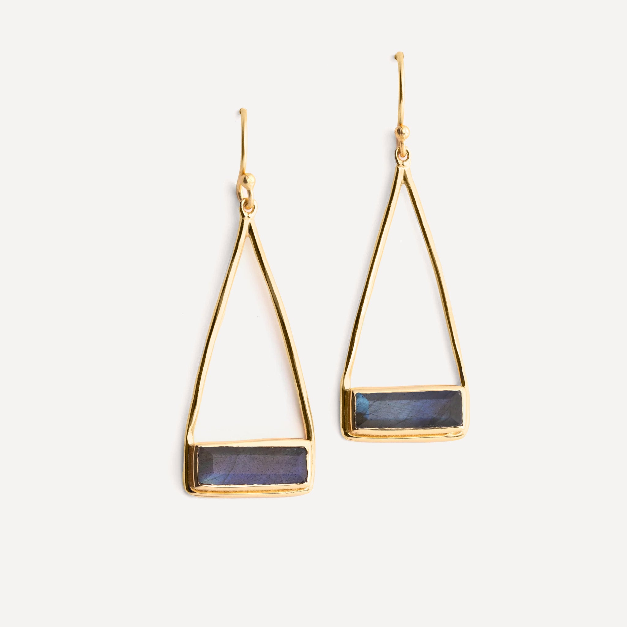 Manhattan Swing Earring in Labradorite