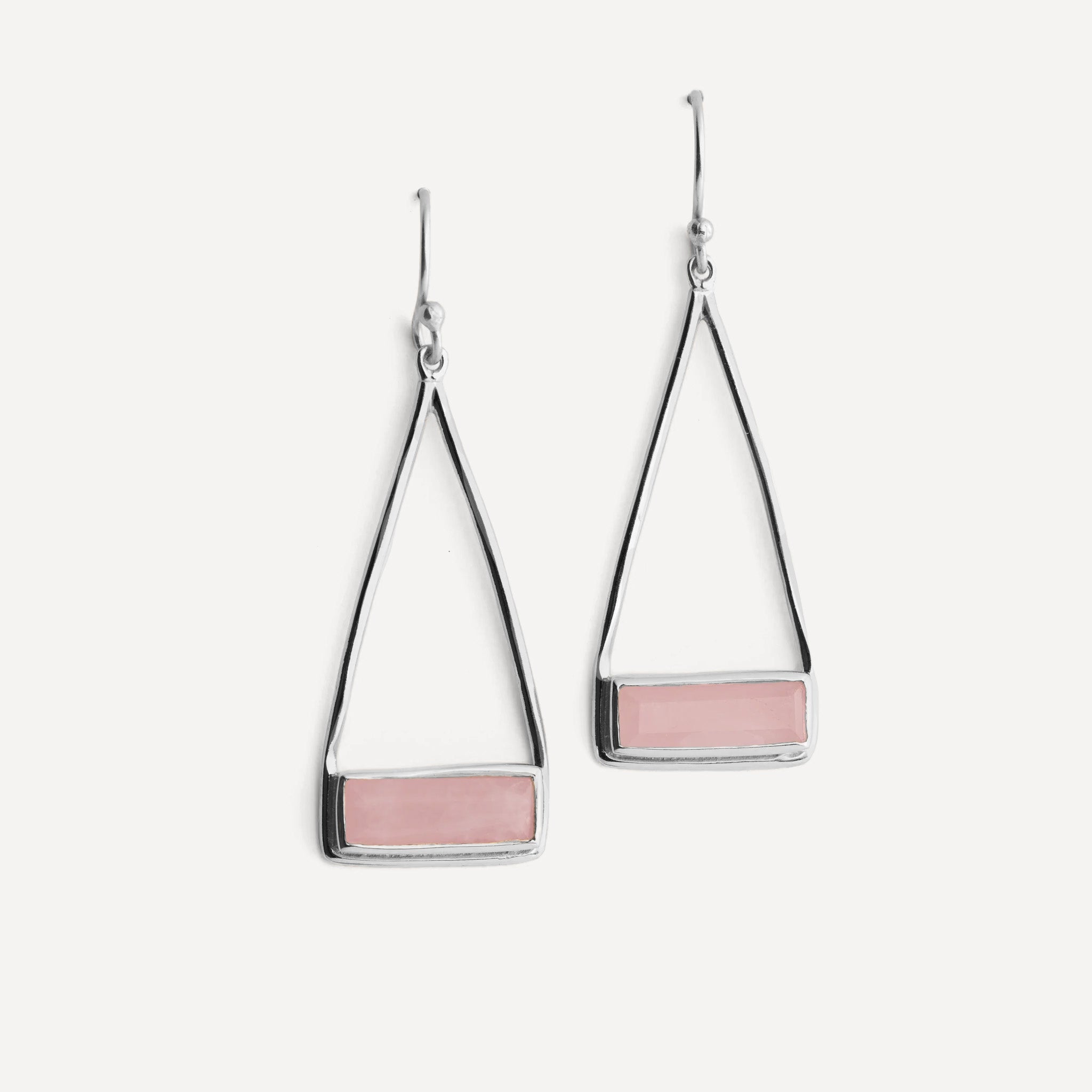 Manhattan Swing Earring in Rose Quartz