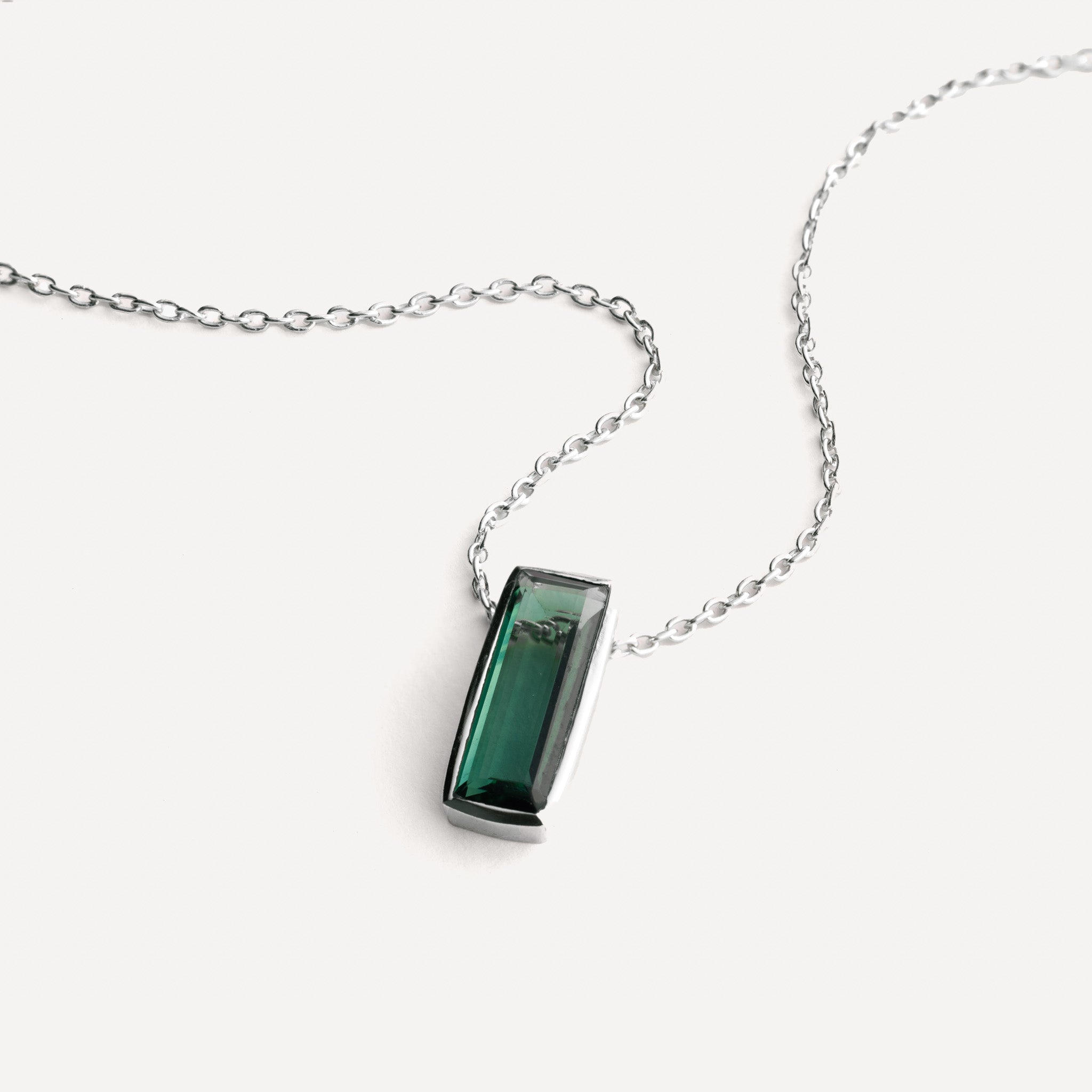 Manhattan Pendant Necklace