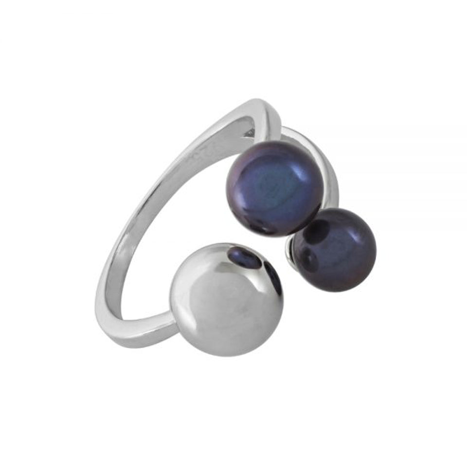 Bonnie ring with peacock pearl