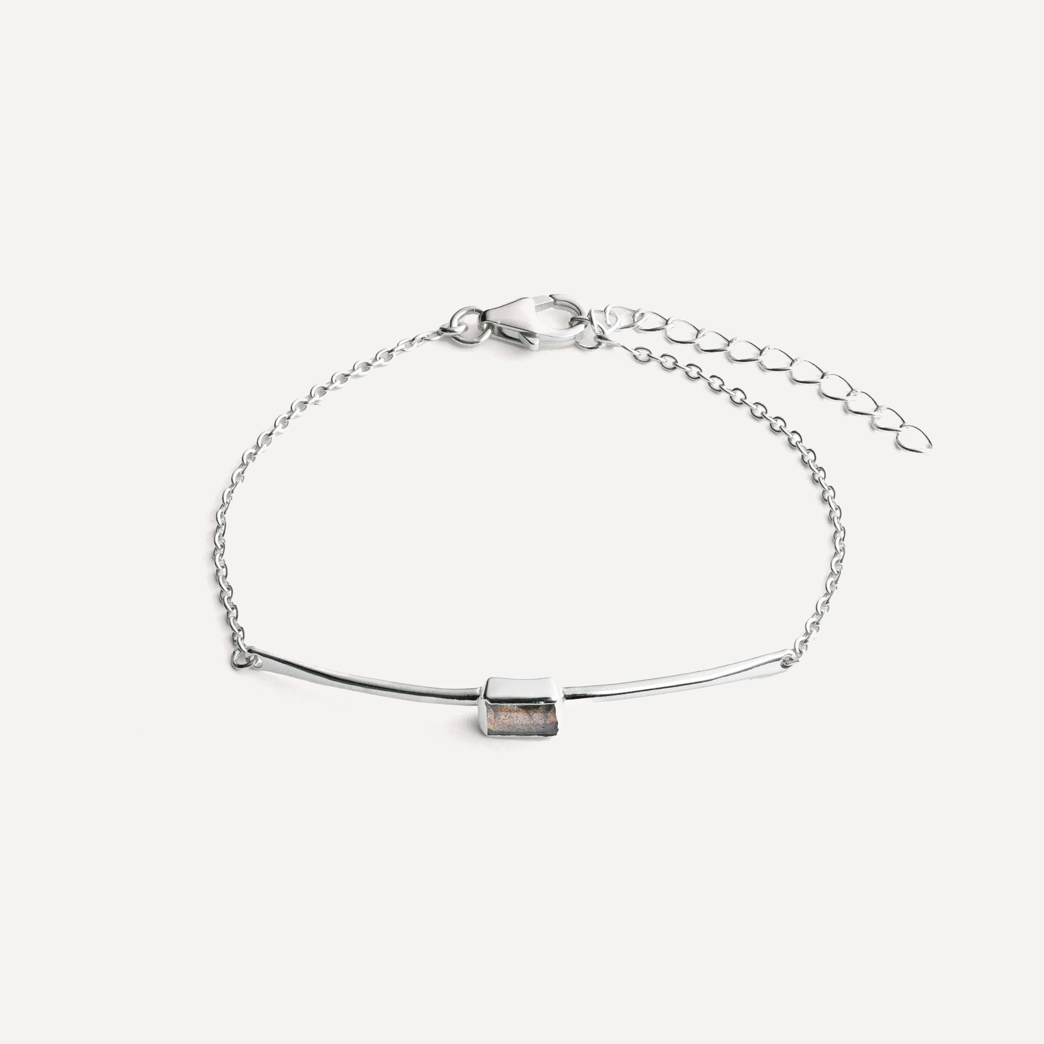 Manhattan Bracelet in Labradorite