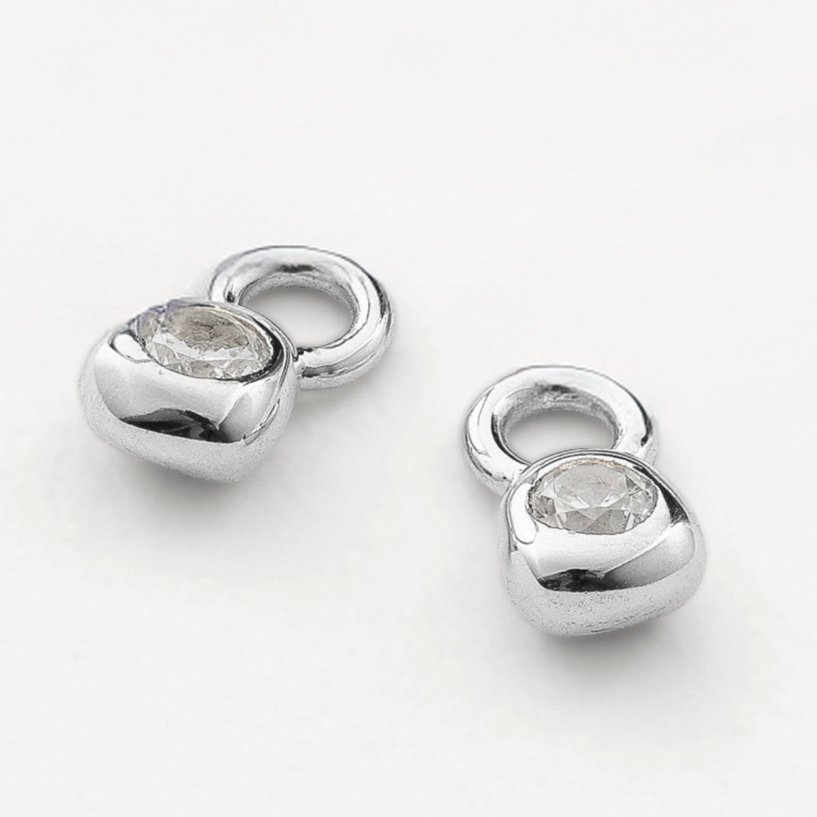 Nova Huggie Charms
