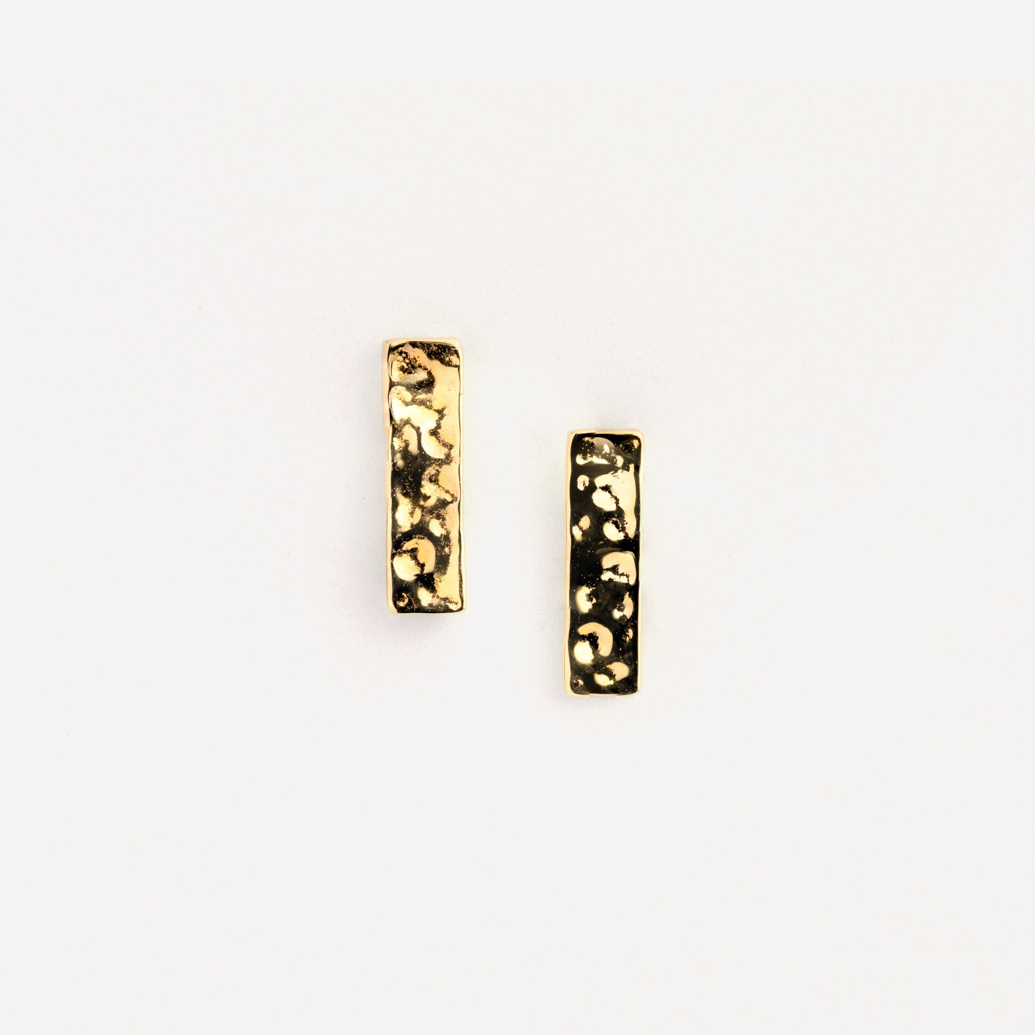 gold-flat-bar-earring_1_1.jpg